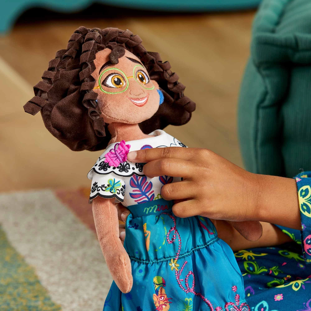 Disney Store Poupée De Chiffon Mirabel, Encanto 3 Disney Store Poupée De Chiffon Mirabel, Encanto – Image 3
