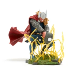 Diamond Select Diorama Le Puissant Thor First Gallery