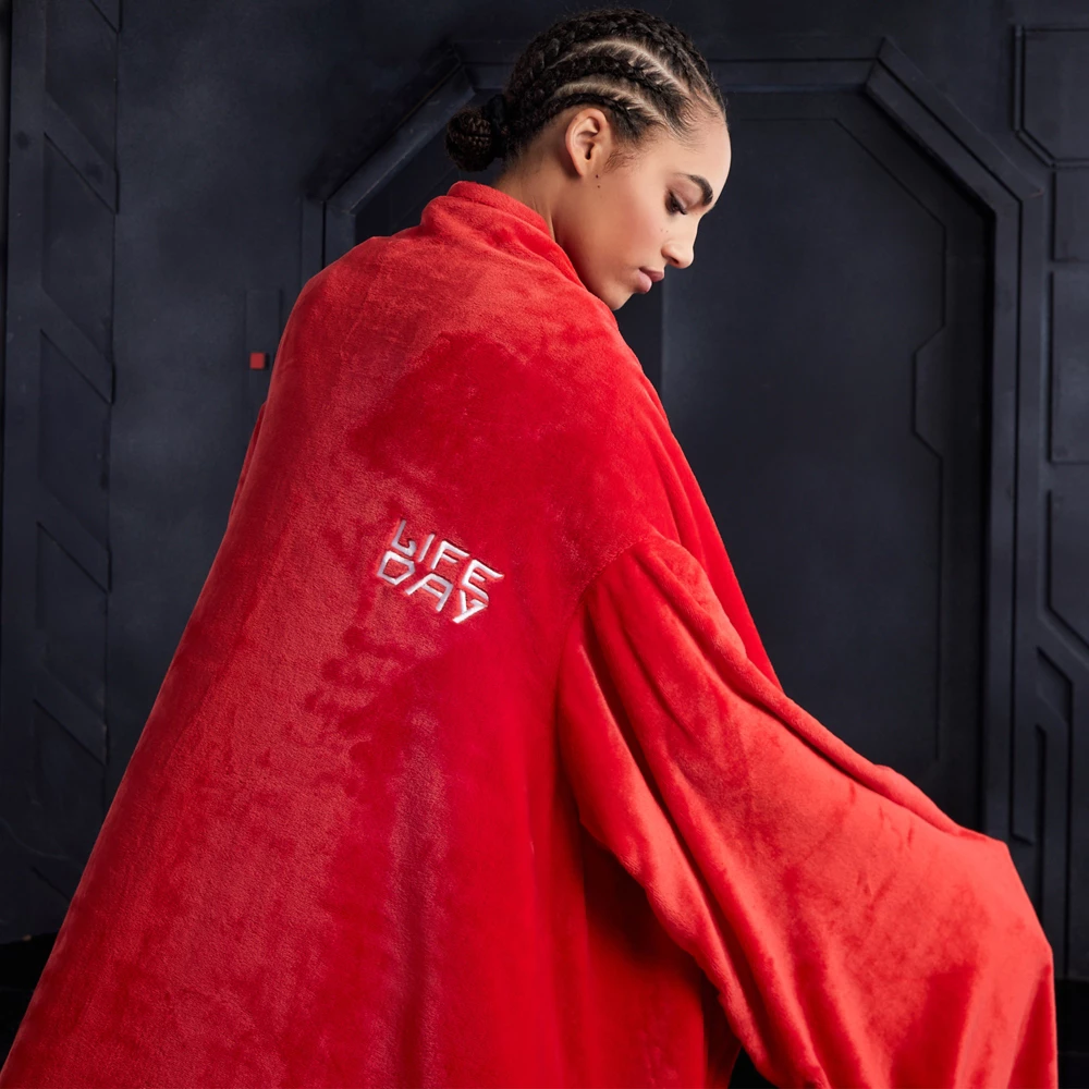Disney Store Plaid Poncho Jour De La Vie Star Wars 3 Disney Store Plaid Poncho Jour De La Vie Star Wars – Image 3