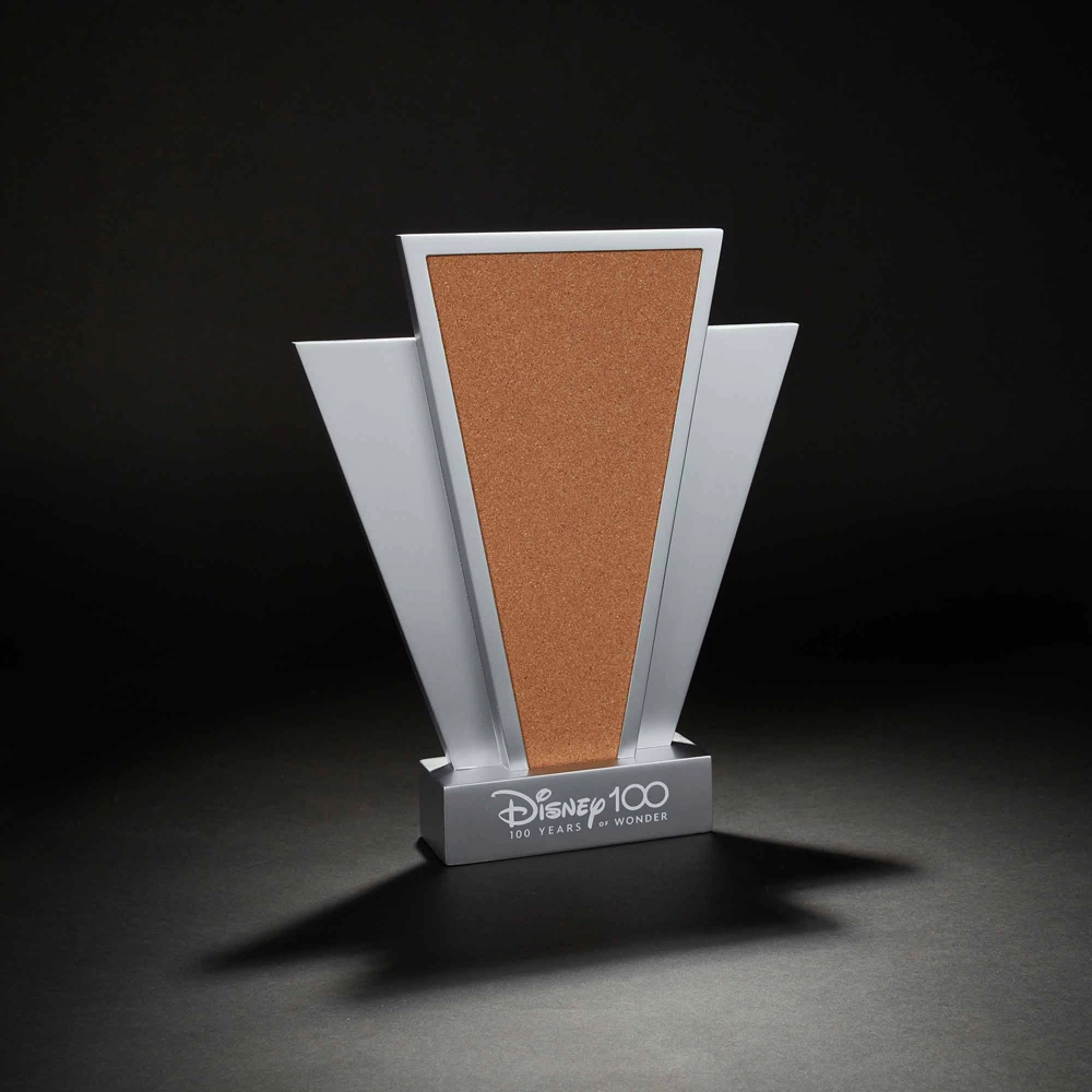 Présentoir à Pin's Disney100 Decades 2 Présentoir à Pin's Disney100 Decades – Image 2